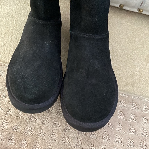 NWOT UGGs Koolabura - Picture 2 of 9